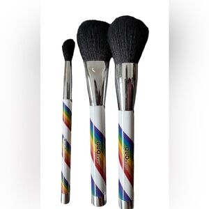 NEW Quo Pride Brushes (3)